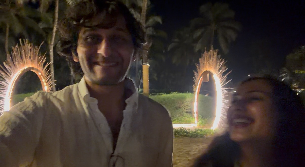 Beena and Jash — moment 3